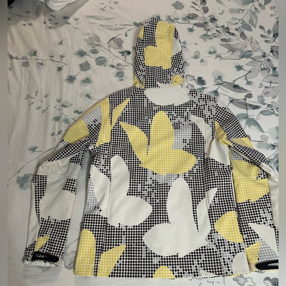 Firefly light windproof jacket. Size medium. Excellent condition. - Picture 4 of 6